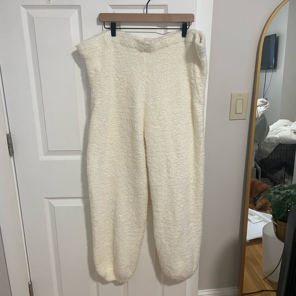SKIMS Cream Joggers